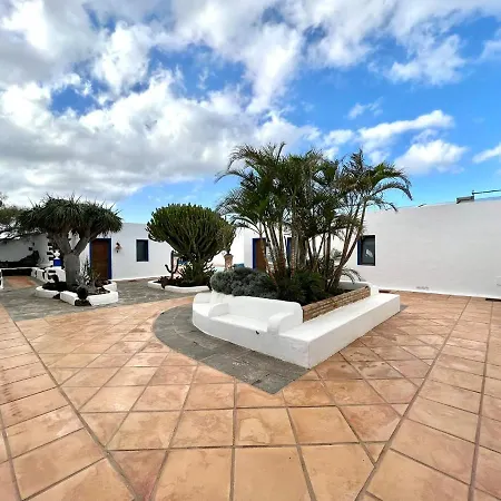 Doble Con Desayuno, Wifi Gratis, Estupenda Piscina En Yaiza Lägenhet *