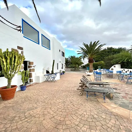 Doble Con Desayuno, Wifi Gratis, Estupenda Piscina En Yaiza *