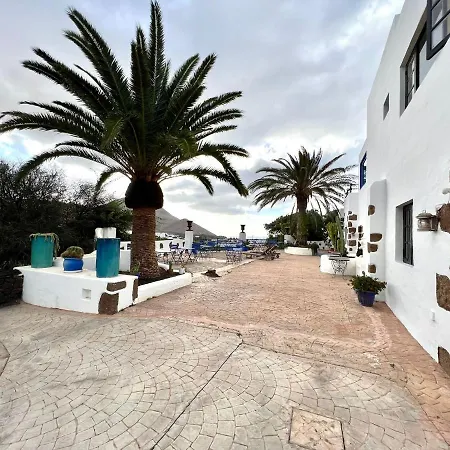 Doble Con Desayuno, Wifi Gratis, Estupenda Piscina En Yaiza *