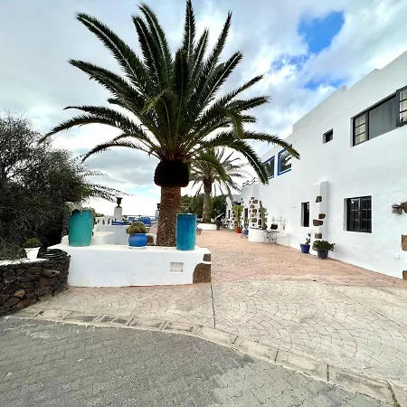 Doble Con Desayuno, Wifi Gratis, Estupenda Piscina En Yaiza דירה *