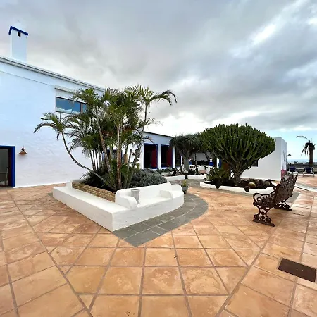 Doble Con Desayuno, Wifi Gratis, Estupenda Piscina En Yaiza דירה *
